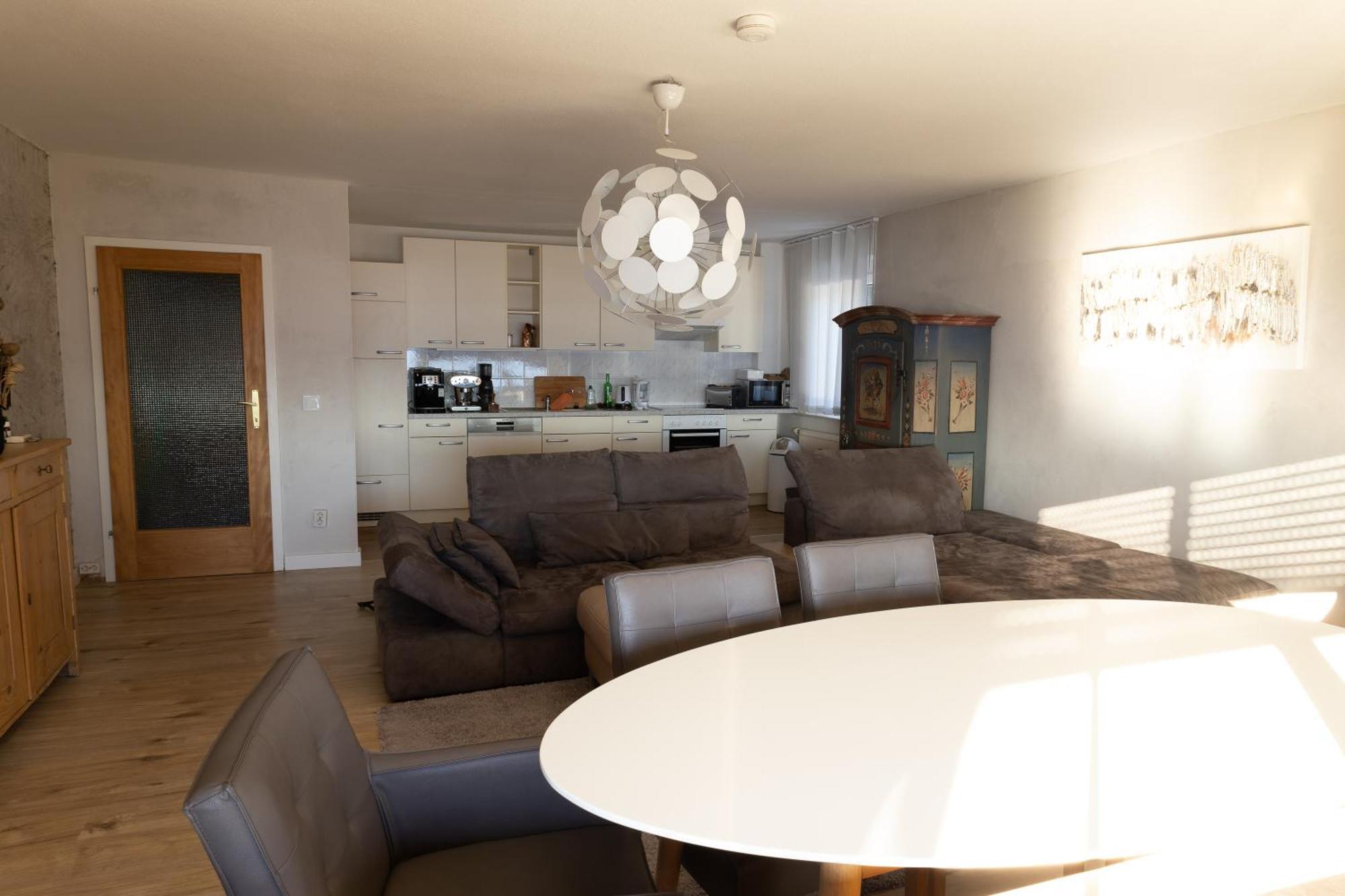 L&P Appartement Gerlitzen & Pool - Haus Enzian Kanzelhohe Kültér fotó