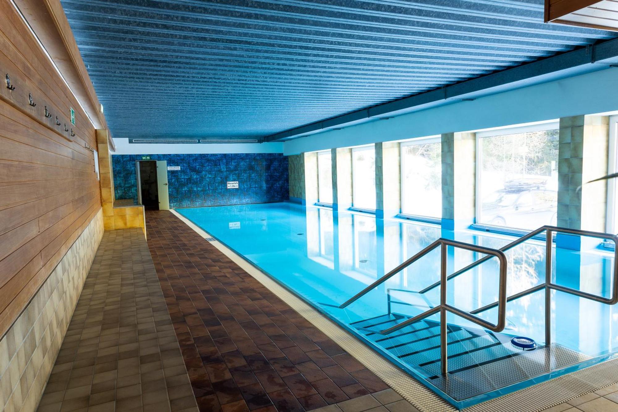 L&P Appartement Gerlitzen & Pool - Haus Enzian Kanzelhohe Kültér fotó