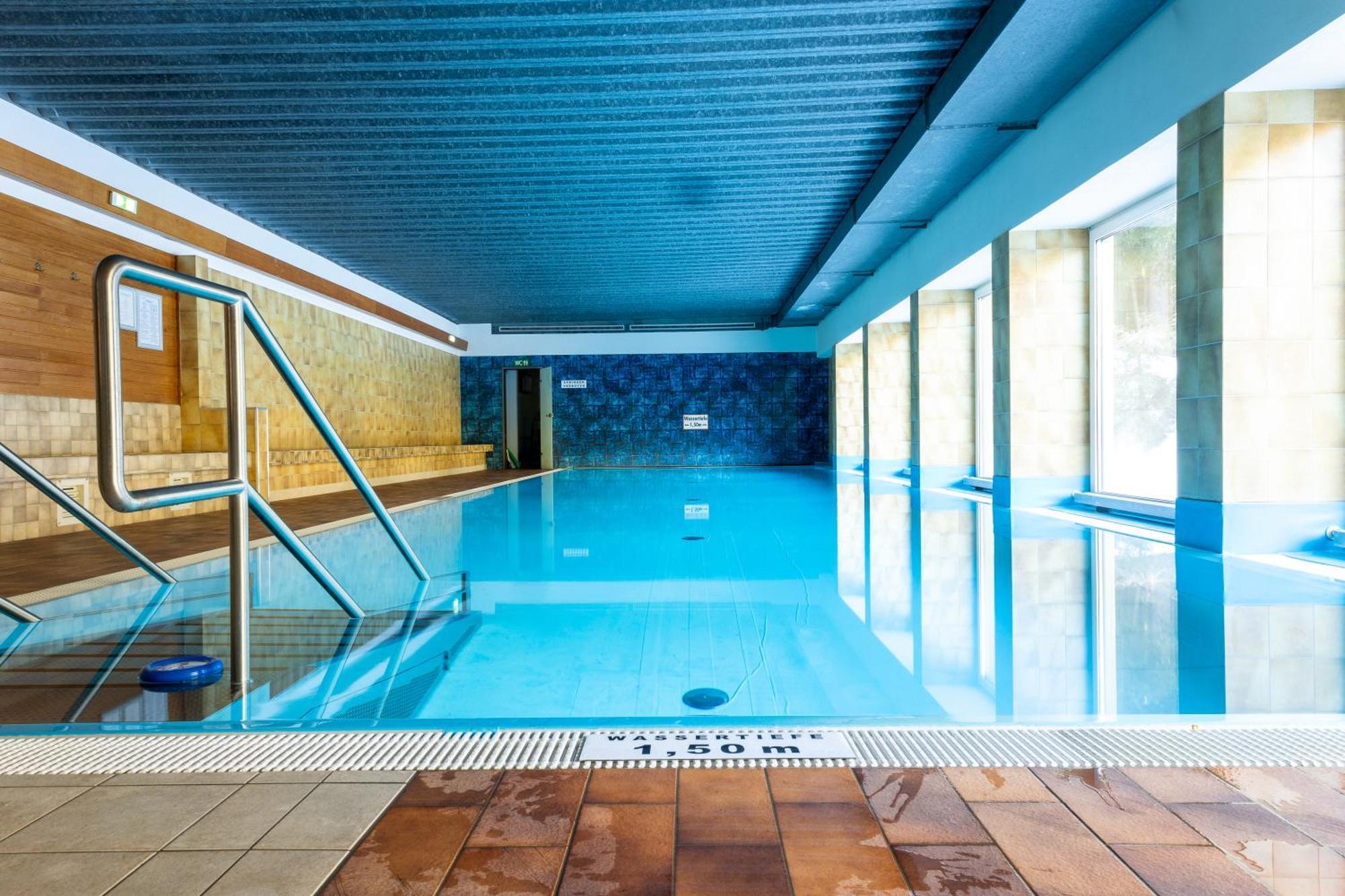L&P Appartement Gerlitzen & Pool - Haus Enzian Kanzelhohe Kültér fotó